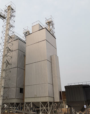 5000-7000 kJ/kg Warmteverbruik Paddy Dryer Machine met een droge ongelijkheid van ≤1,5% en een warmluchttemperatuurbereik van 45-80C